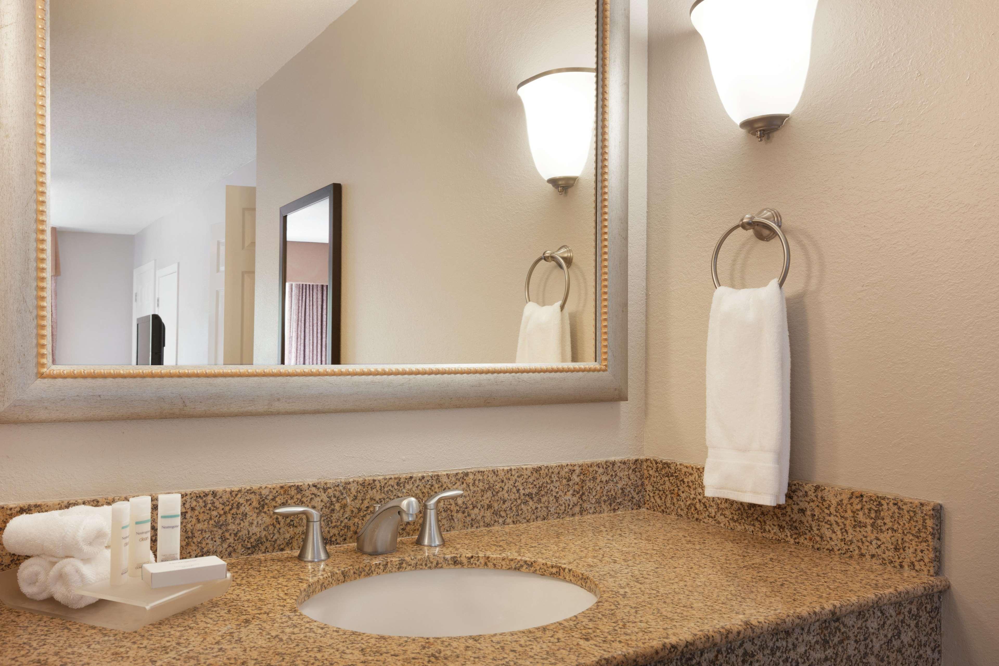 Homewood Suites By Hilton Charlotte Airport Eksteriør bilde